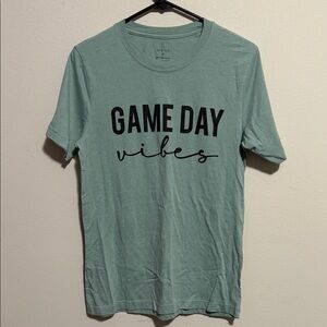 Women’s Styline “game day vibes” tee